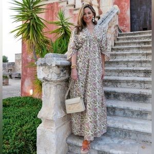 Beau & Ro logan dress in rose floral. NWT